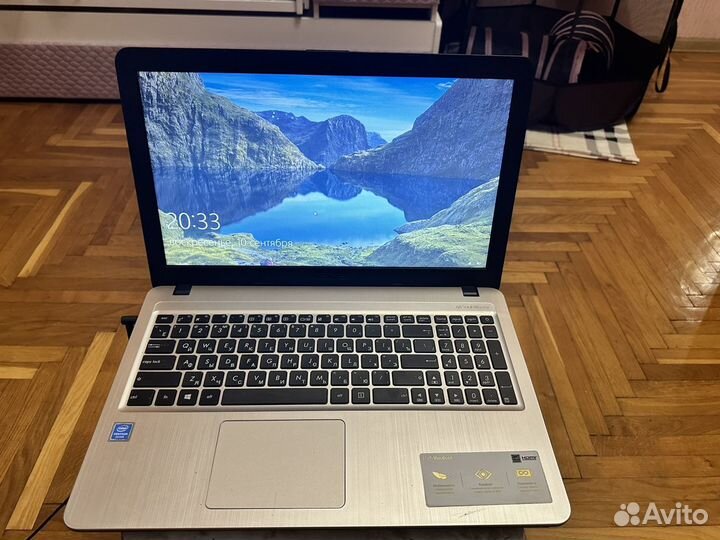 Ноутбук asus D540M