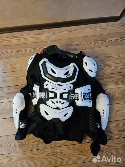 Leatt body protector 5.5