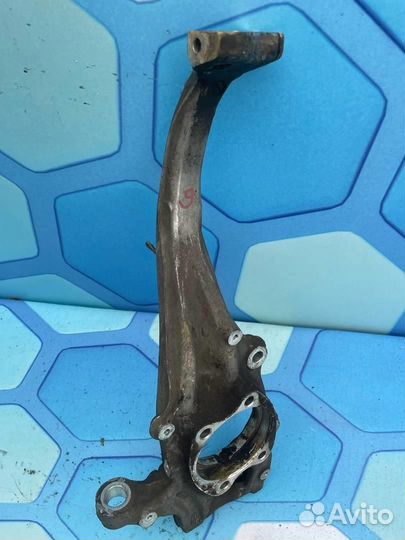 Кулак поворотный передний левый 8K0407253R