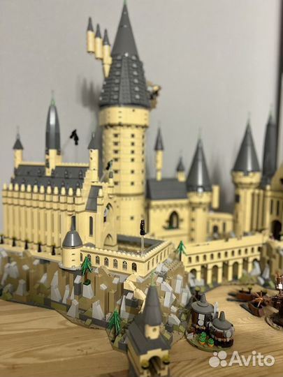 Собранный lego Harry Potter Замок Хогвартс