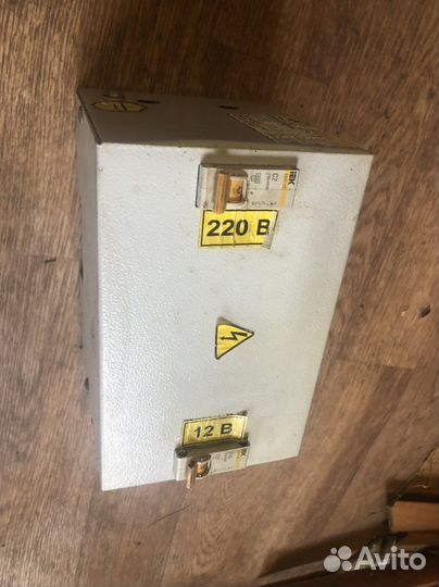 Преобразователь напряжения 12 220