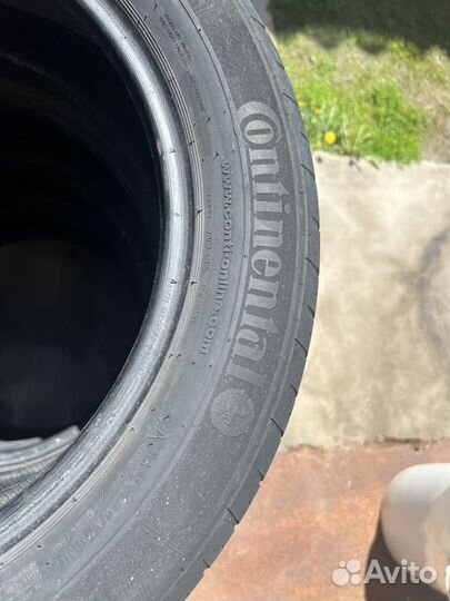 Continental VancoContact 2 215/55 R17