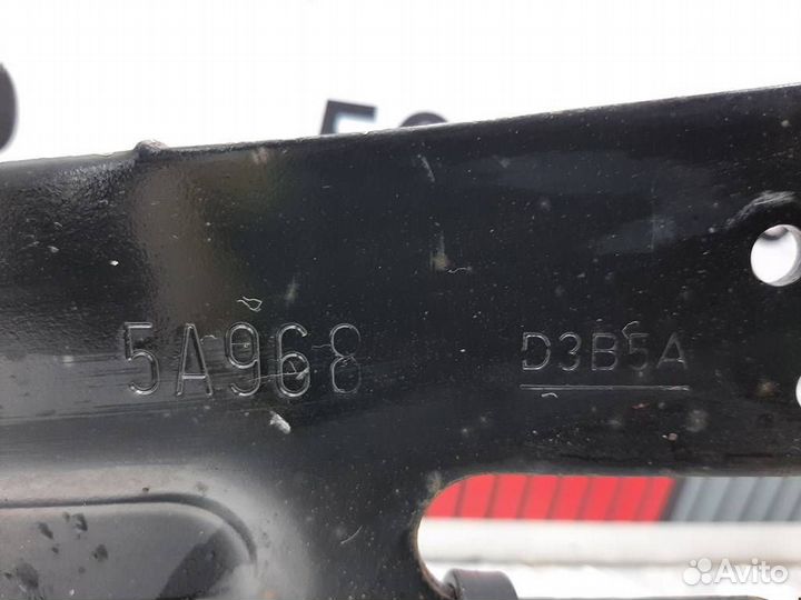 Кулак задний правый Ford Mondeo 3 рест. 2007