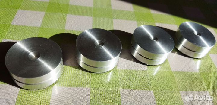 Шипы (ножки) для аудио-видео аппаратуры