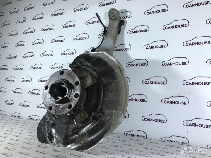 Кулак поворотный передний правый Volkswagen