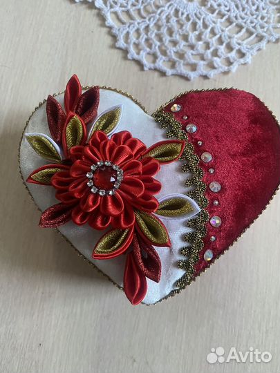 Бархатная шкатулка