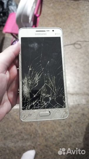 Телефон Samsung