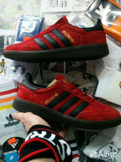 Кроссовки adidas spezial