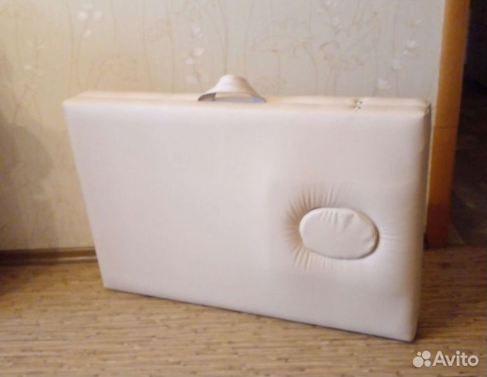 Массажная кушетка