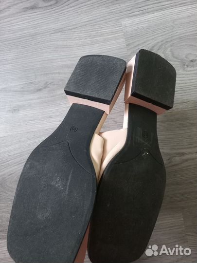 Босоножки 40