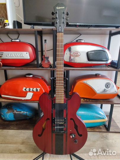 Обменяю Epiphone dot studio (Tom Delonge) + Gibsоn