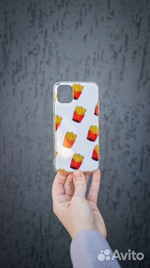 Чехлы на iPhone 11