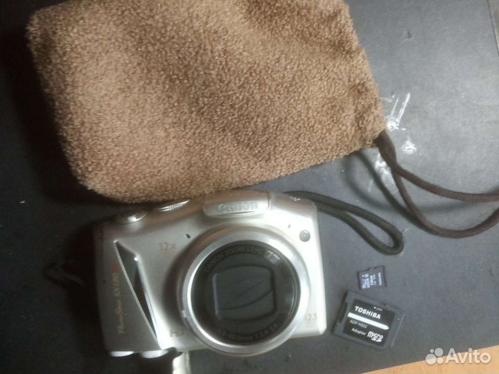 Компактный фотоаппарат canon