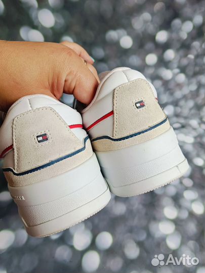 Кроссовки Tommy Hilfiger 39.Оригинал. Кожа