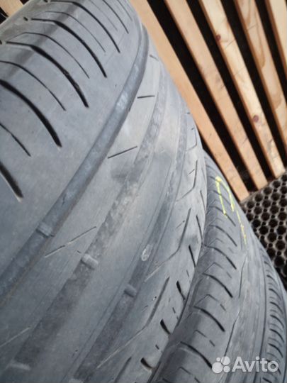 Bridgestone Turanza T001 225/60 R16