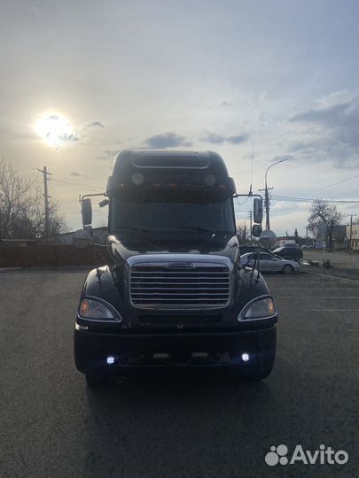 Freightliner Columbia, 2004