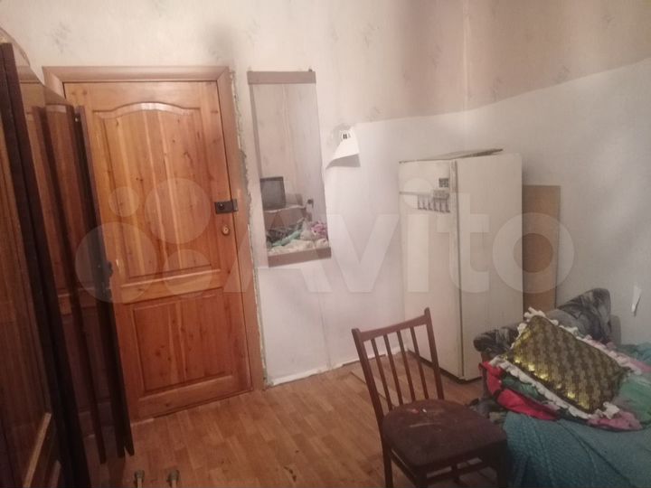 Комната 14 м² в 3-к., 2/2 эт.