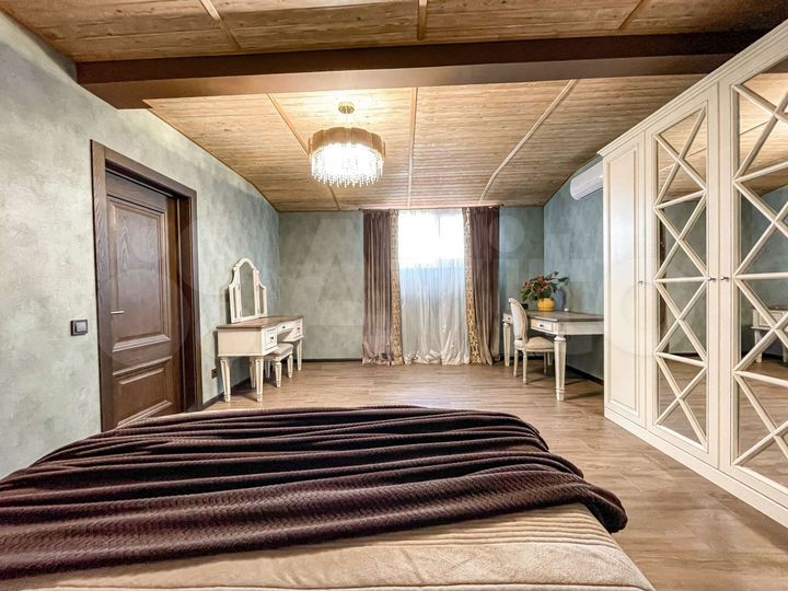 3-к. квартира, 120 м², 11/11 эт.