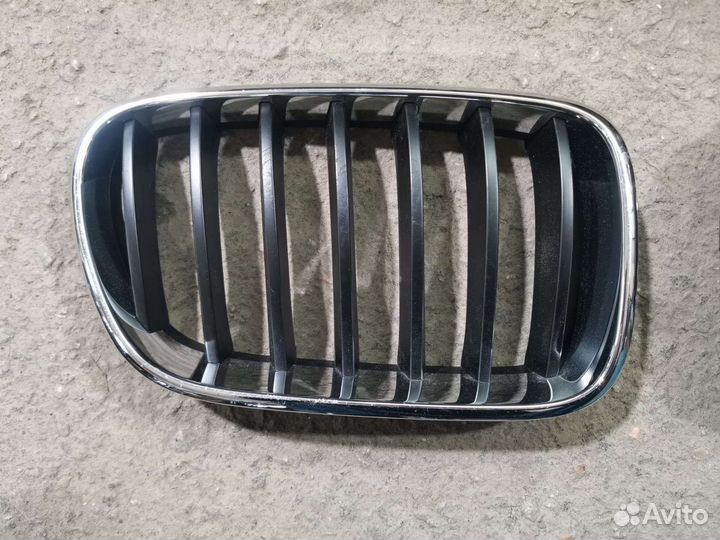 BMW x3 F25 Решетка радиатора оригинал
