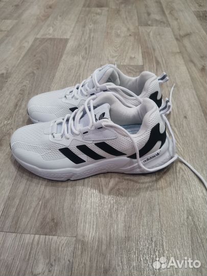 Кроссовки Adidas
