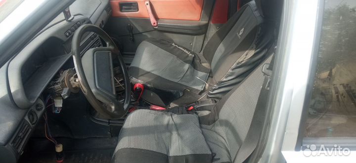 ВАЗ 2109 1.5 МТ, 2004, битый, 294 000 км