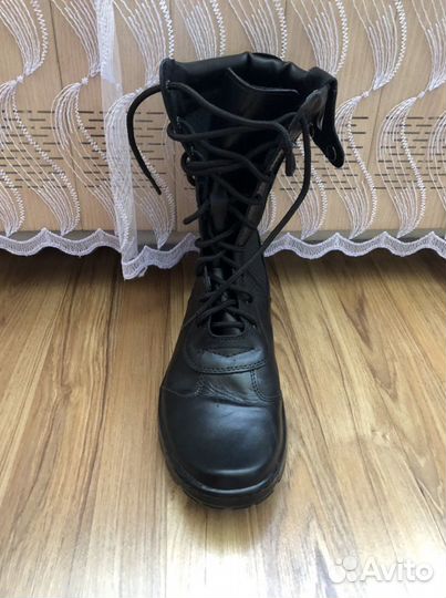 Продаю берцы армейские
