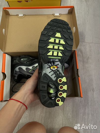 AIR MAX plus