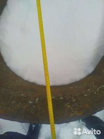 Старинный чугунный чан
