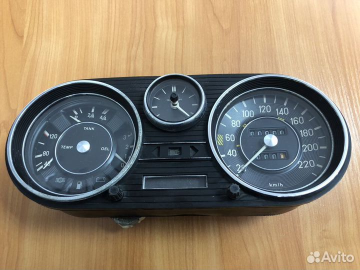 Замок крышки багажника Мерседес W115/114