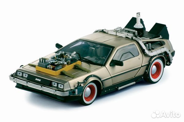 DeLorean DMC-12 Back to the Future 1/18 SunStar