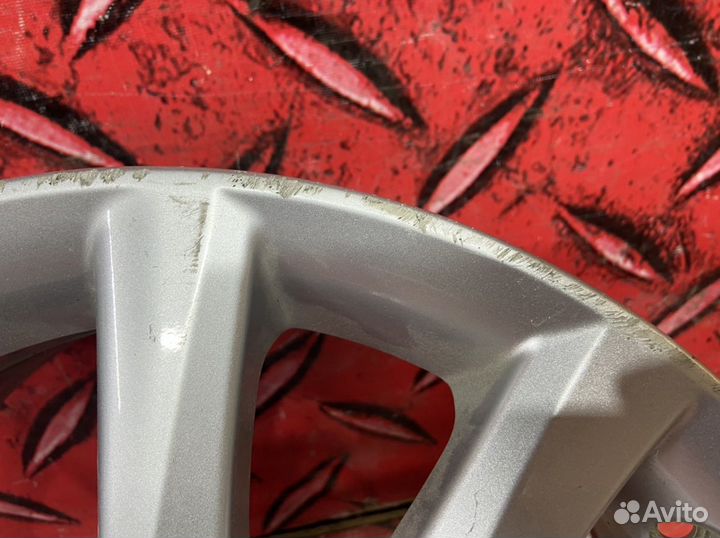 Диск литой R16 Toyota Camry 40