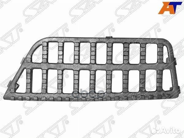 Подножка Isuzu Giga 94-15 (Справа) ST-IS97-520-B1