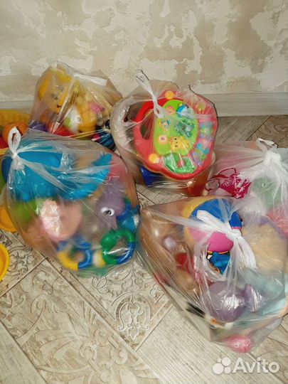 Игрушки пакетом детские