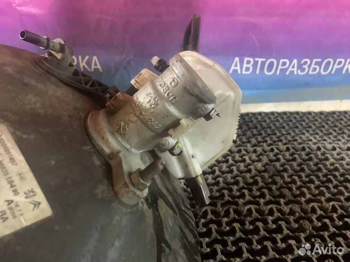 Усилитель тормозов вакуумный с гтц Peugeot 408