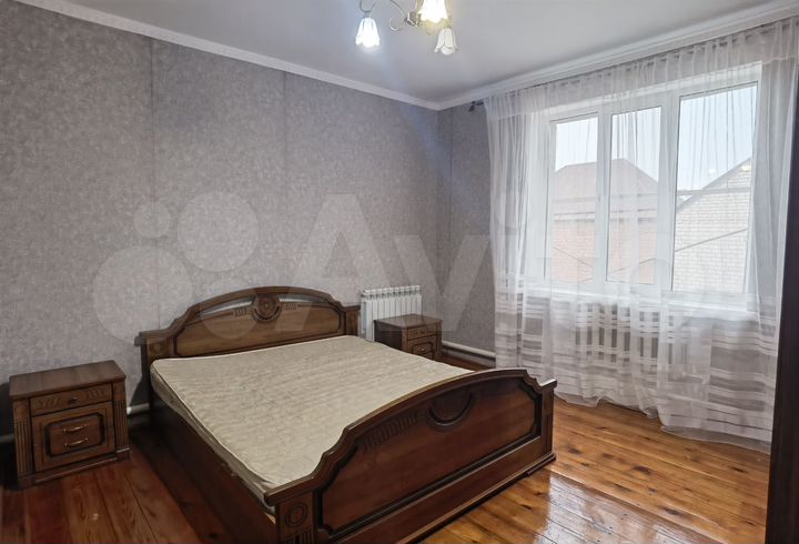 2-к. квартира, 70 м², 2/2 эт.