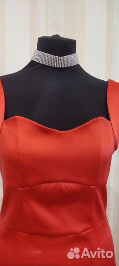 Атласное платье 46