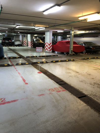 Машиноместо, 13 м²