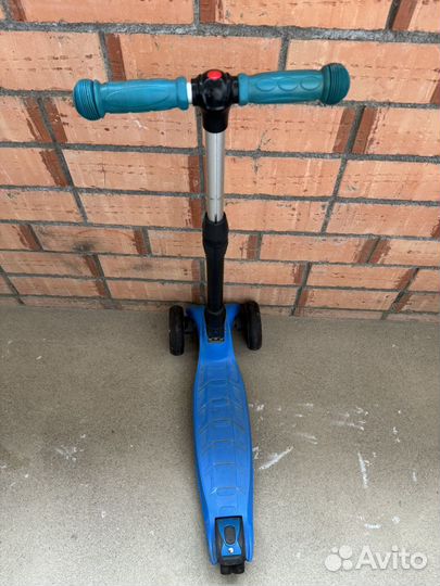 Самокат детский трехколесный