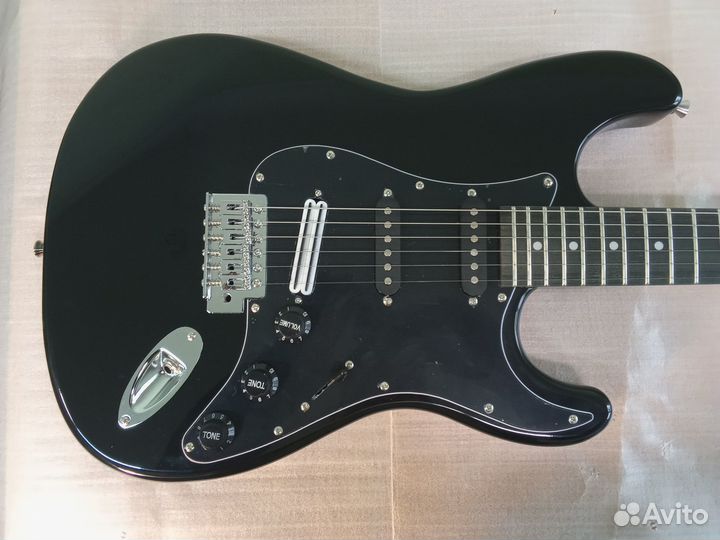 Электрогитара Fender Stratocaster