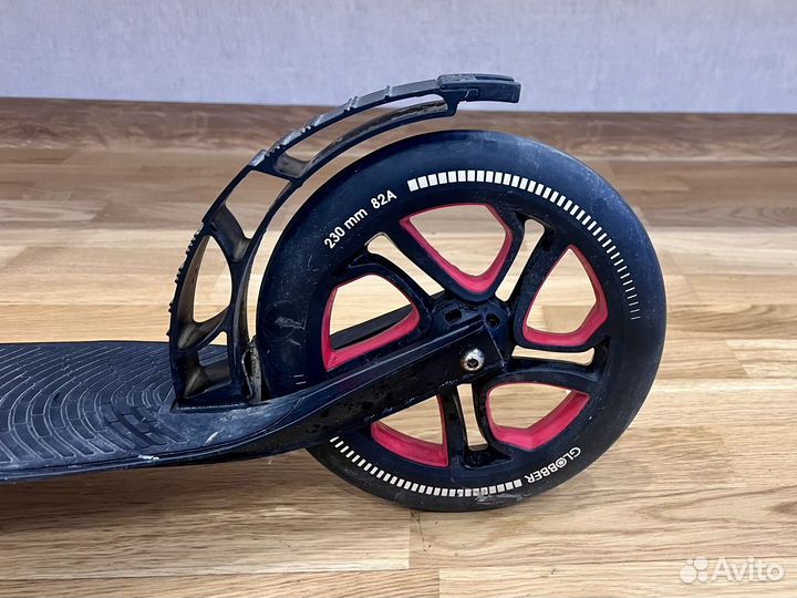 Самокат globber ONE NL 230 ultimate черно-красный