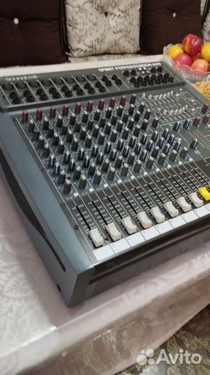 Активный пульт Soundcraft