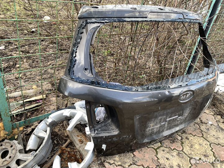 Крышка багажника Kia sorento xm