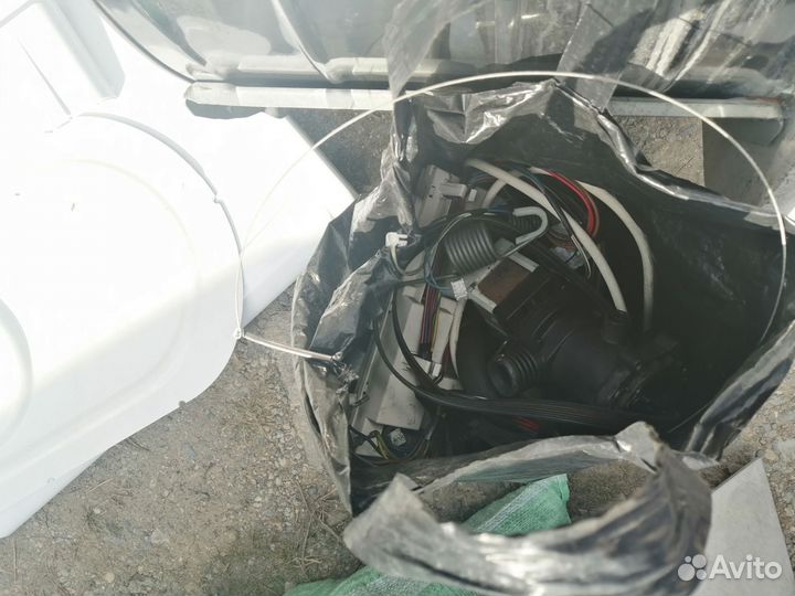 Продам запчасти на стиральную машину Indesit