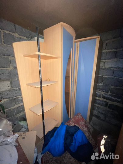 Бесплатно отдам 4 шкафа