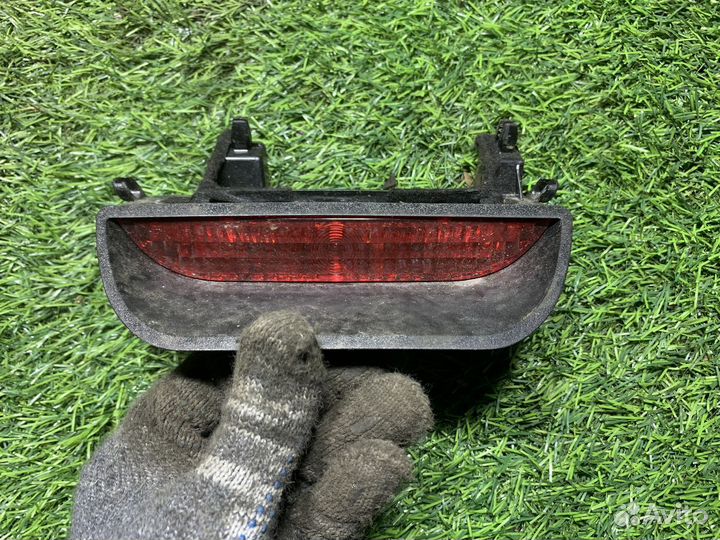 Стоп-сигнал дополнительный Renault Sandero