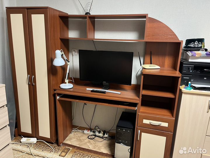 Компьютерный стол