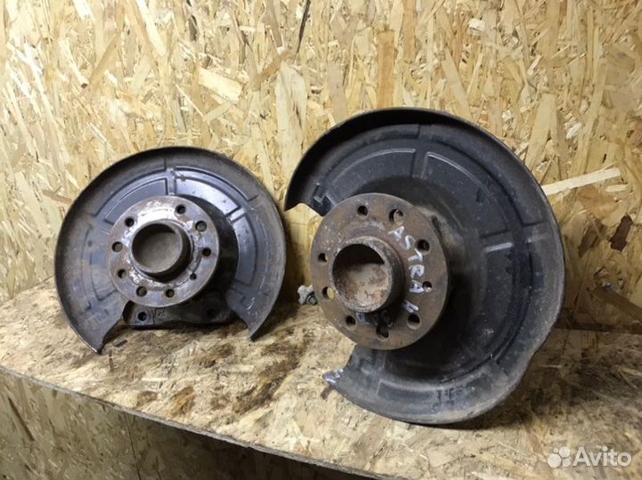 Ступица задняя Opel Astra H седан 1.8 2011