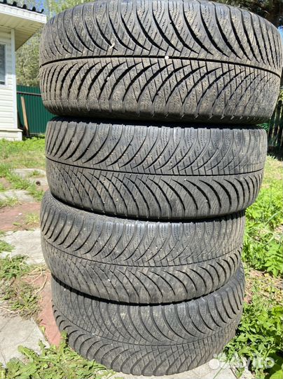 Goodyear Vector 4Seasons 205/55 R16