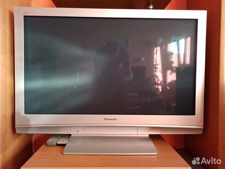 Телевизор плазма Panasonic 42