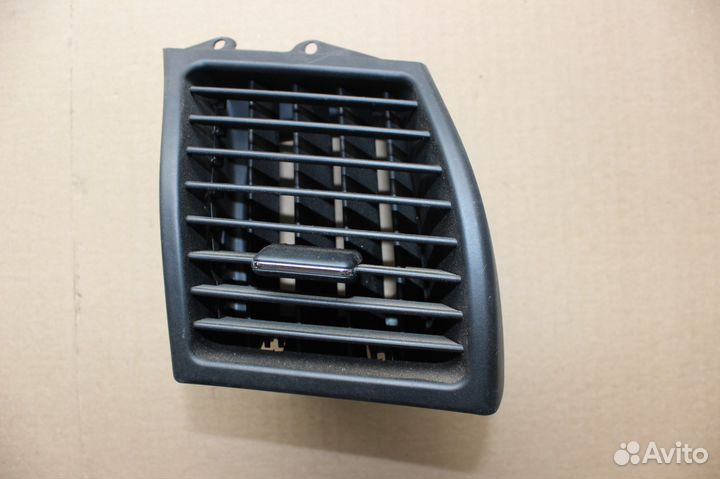 Дефлектор обдува правый Mercedes S-Class W140